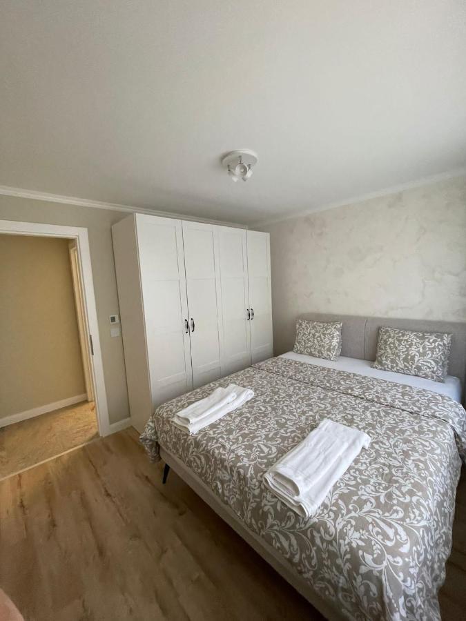 Apartament 1 Lalelelor Nasaud Eksteriør bilde